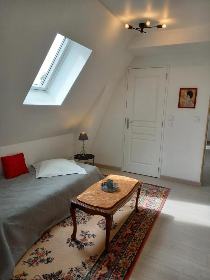 La Maison Aux Pivoines Theuville-aux-Maillots Buitenkant foto