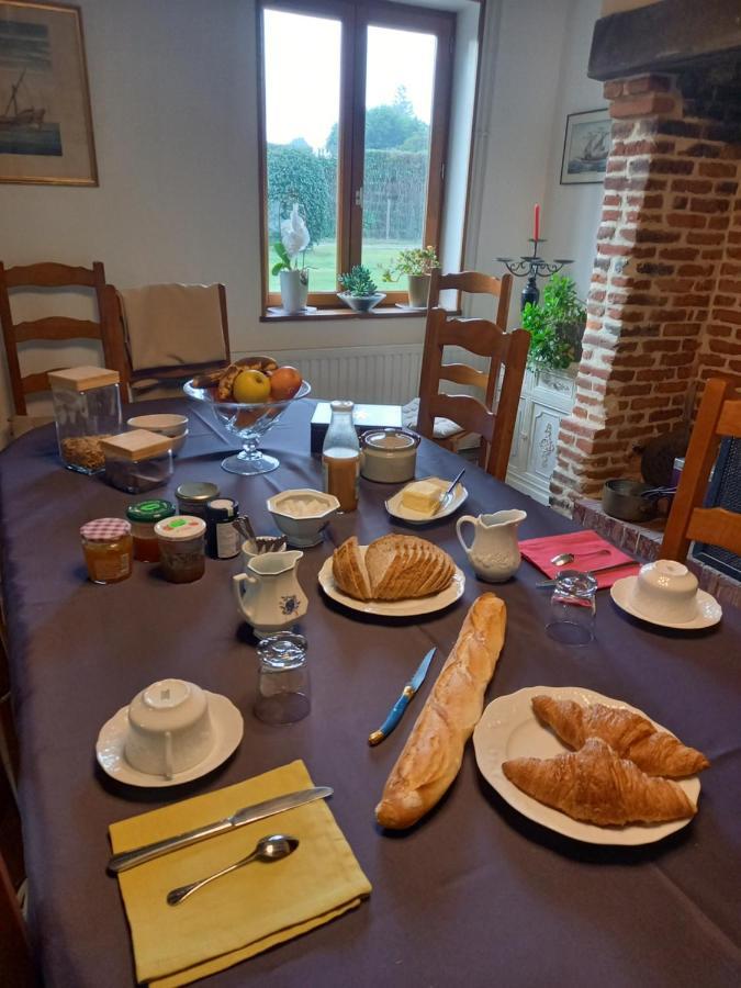 La Maison Aux Pivoines Theuville-aux-Maillots Buitenkant foto